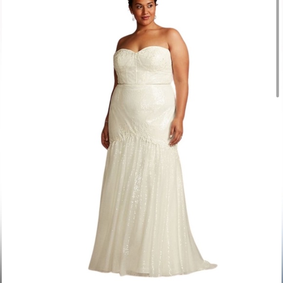 Galina Signature Ivory allover sequin corset plus wedding dress Size 20 - Picture 4 of 16